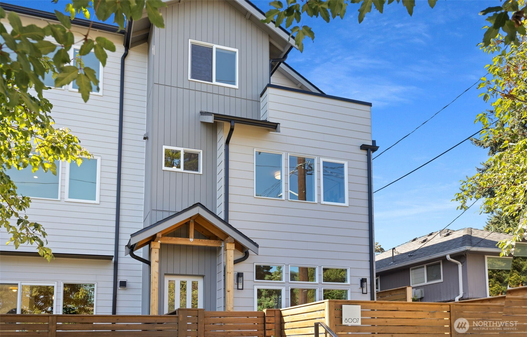 8007 25th Avenue NE, Seattle, WA 98117