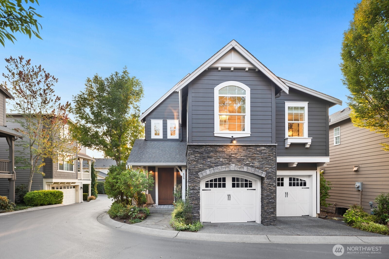 425 3rd Lane S, Kirkland, WA 98033