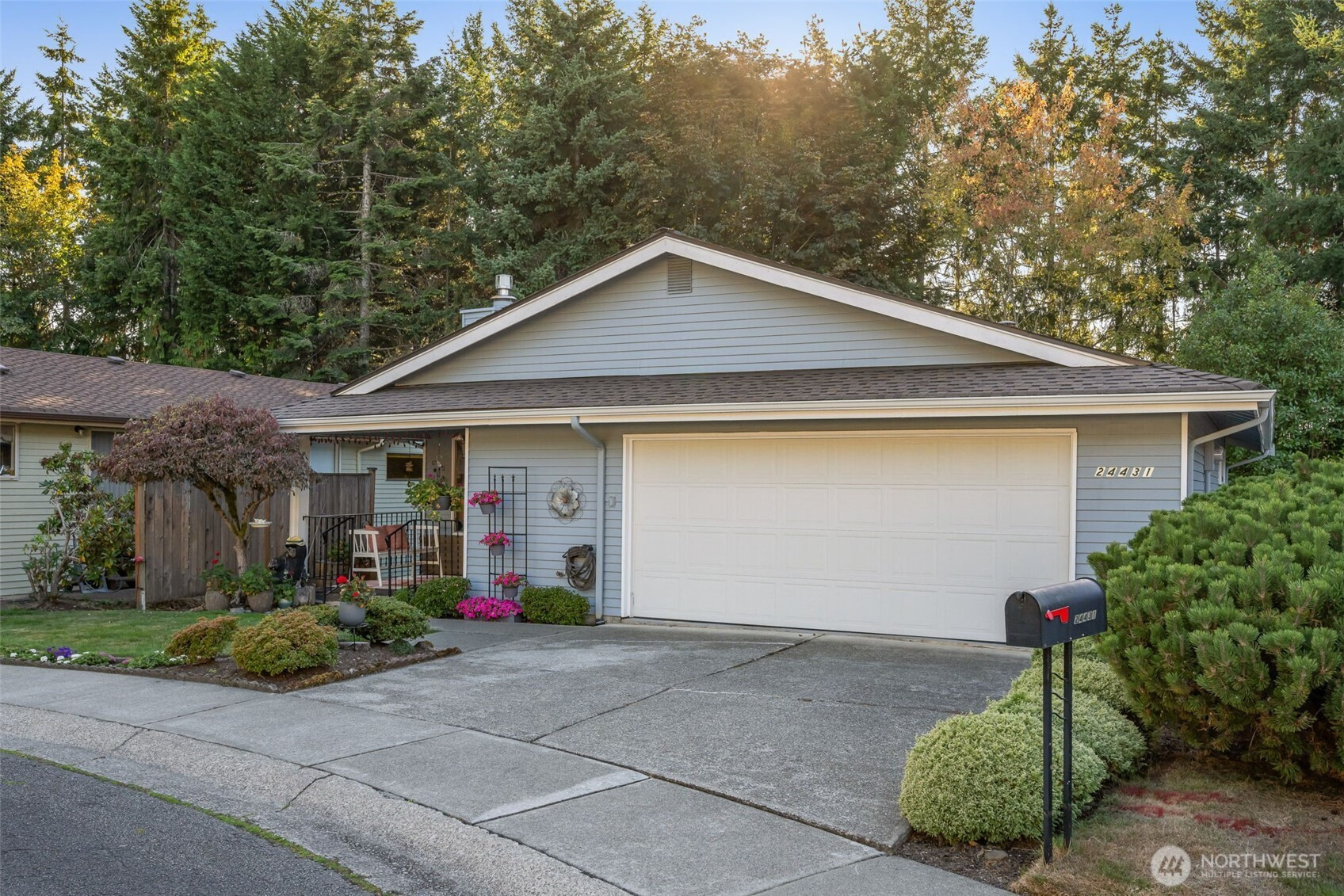 24431 11th Avenue S, Des Moines, WA 98198