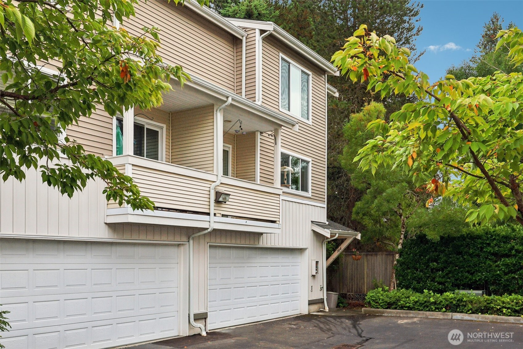 5502 240th Street SW, Mountlake Terrace, WA 98043