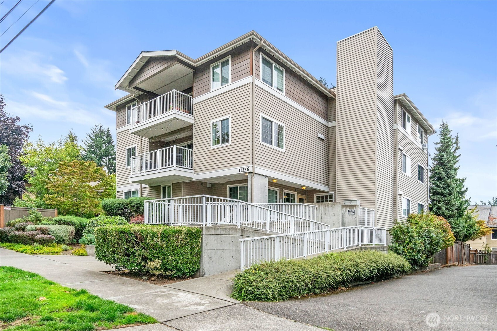 11326 3rd Avenue NE, Seattle, WA 98125