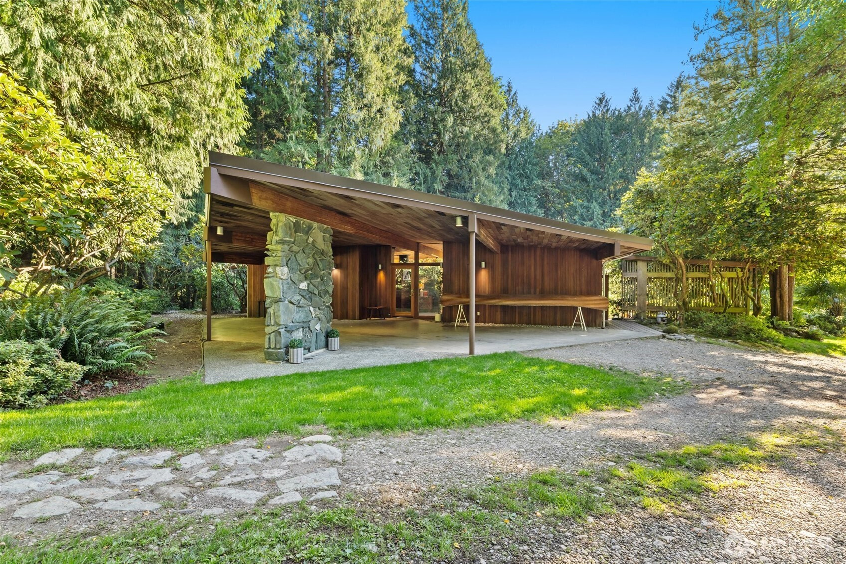 9506 240 Avenue SE, Issaquah, WA 98027