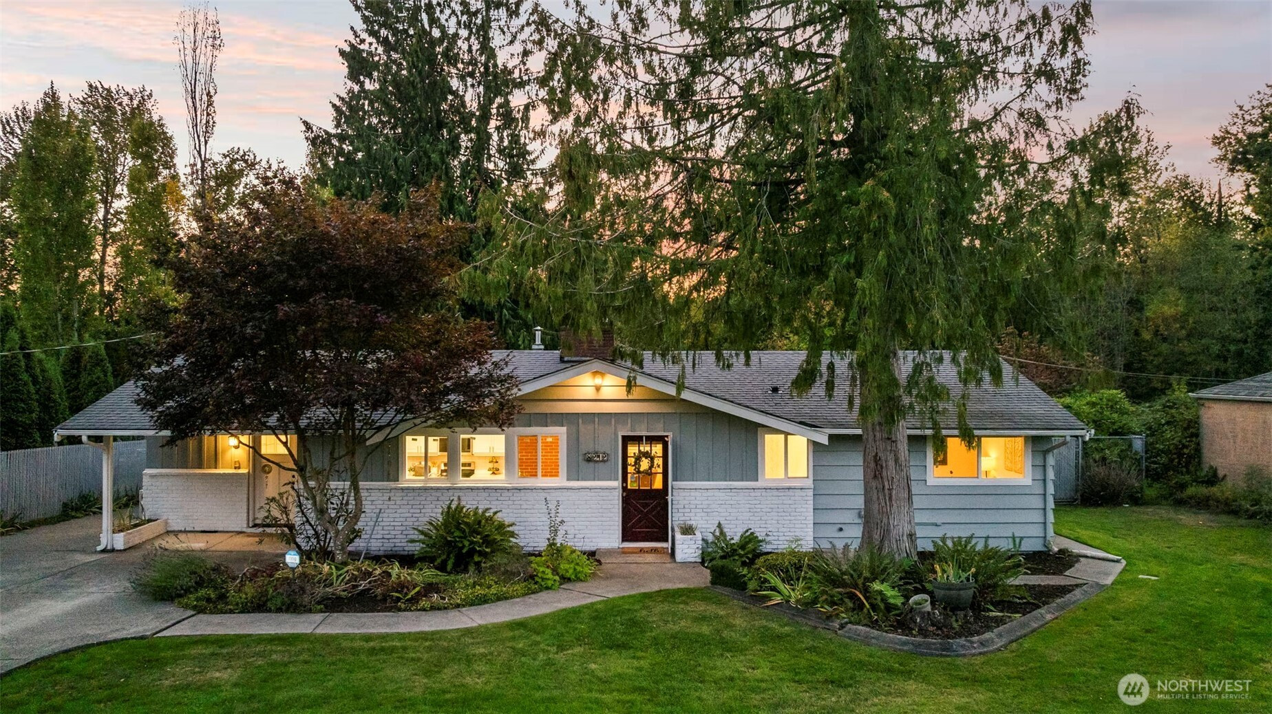 8212 34th Avenue E, Tacoma, WA 98443