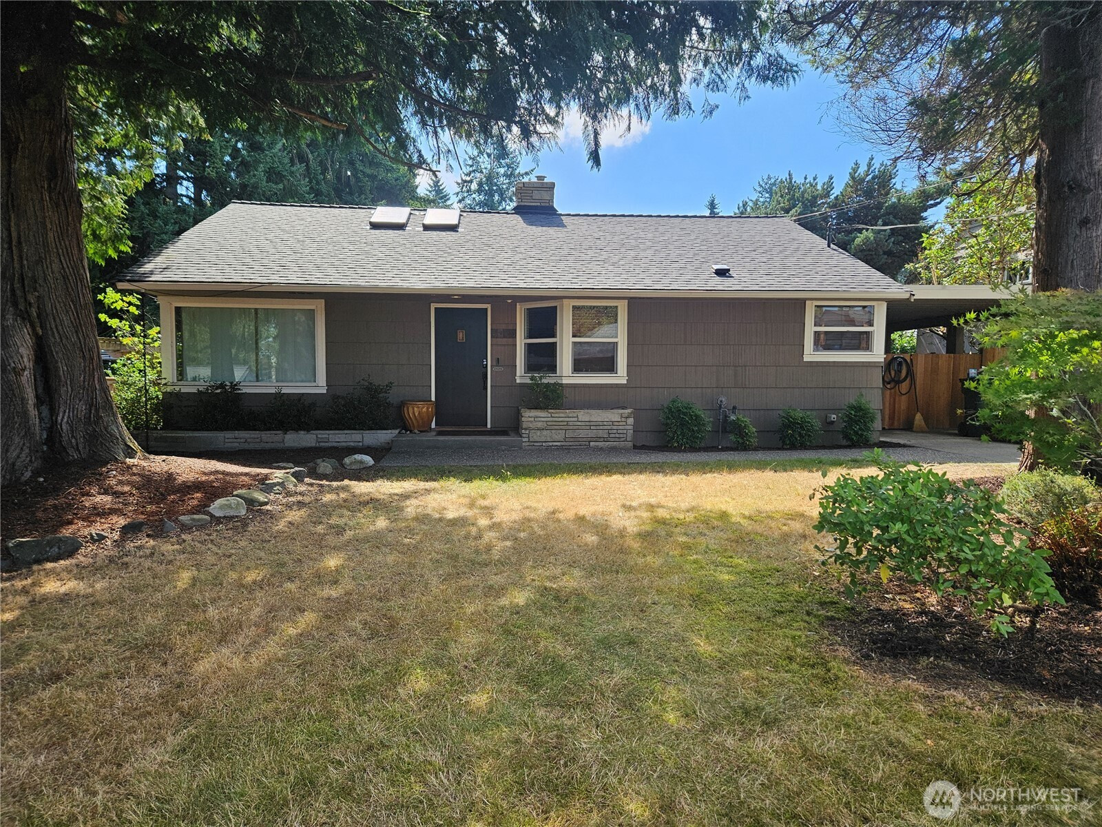 3825 NE 92nd Street, Seattle, WA 98115