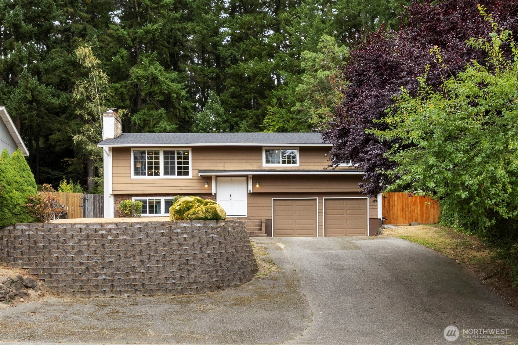 575 NE Conifer Drive, Bremerton, WA 98311