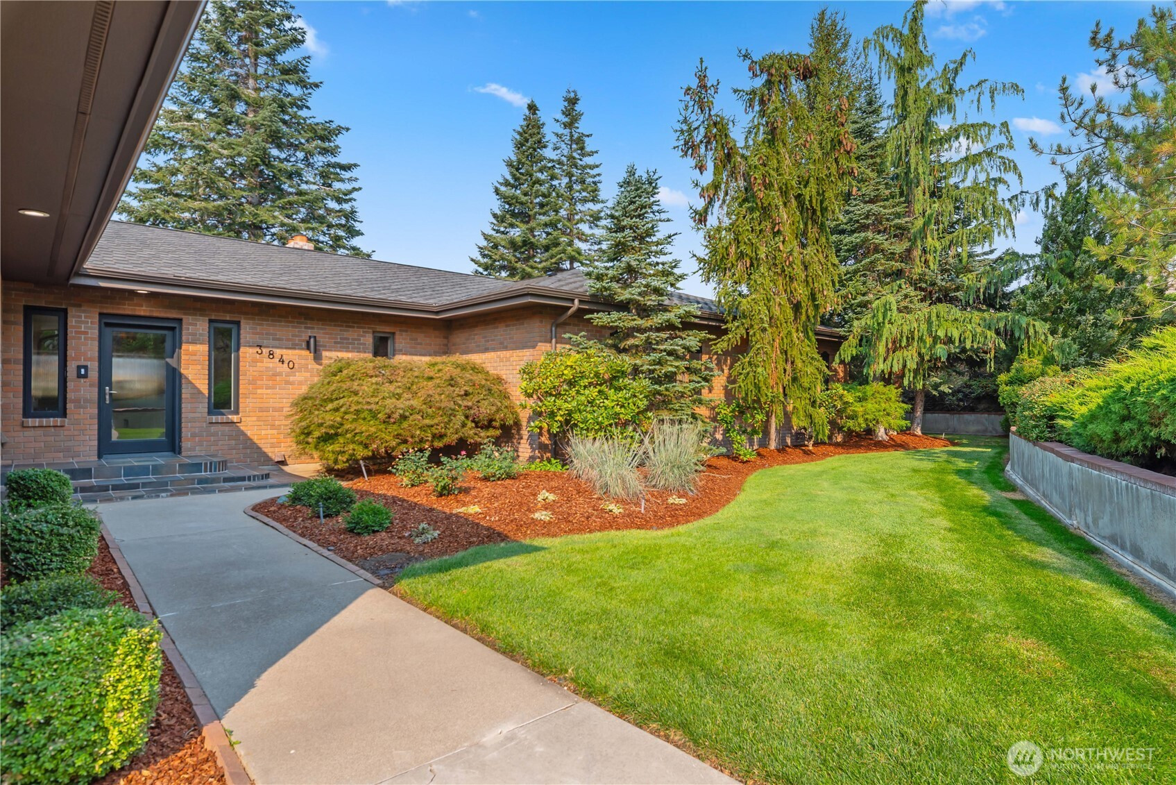 3840 School Street, Wenatchee, WA 98801