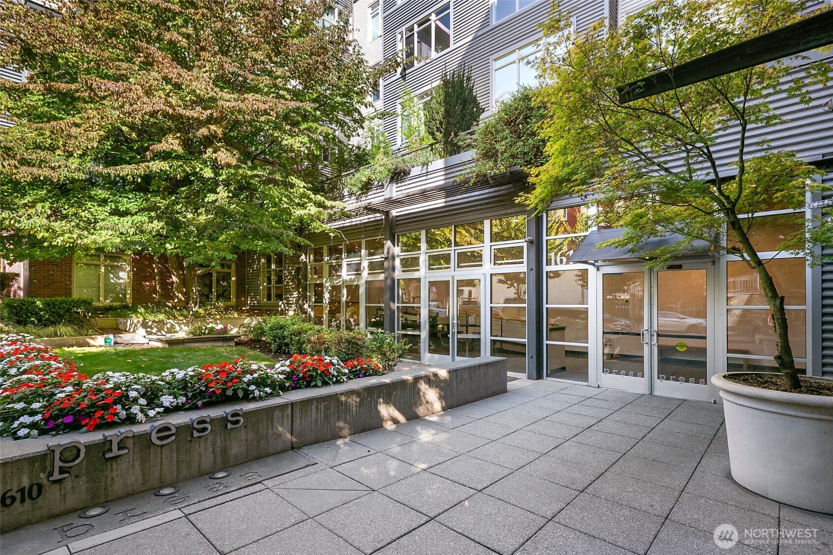 1610 Belmont Avenue, Seattle, WA 98122