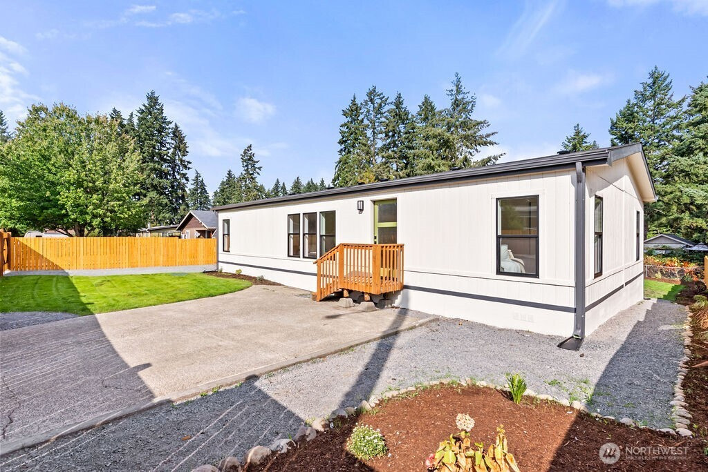 19719 65th Avenue E, Spanaway, WA 98387