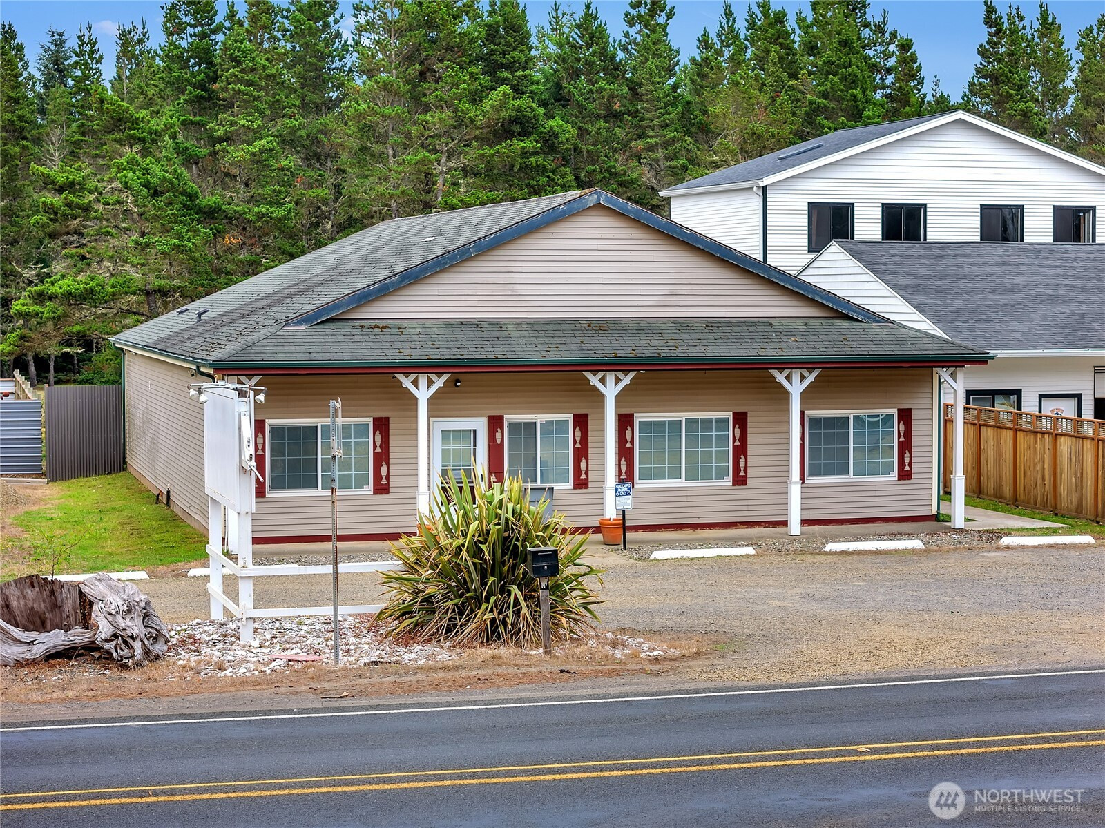 21712 Pacific Way, Ocean Park, WA 98640