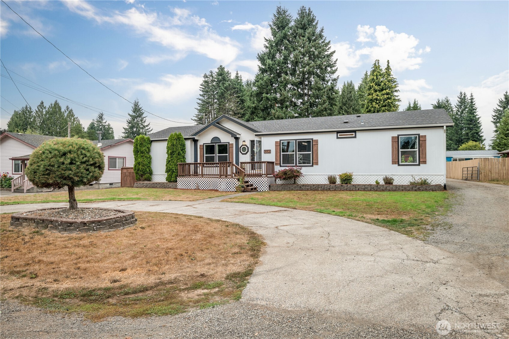 552 NE North Street, Castle Rock, WA 98611