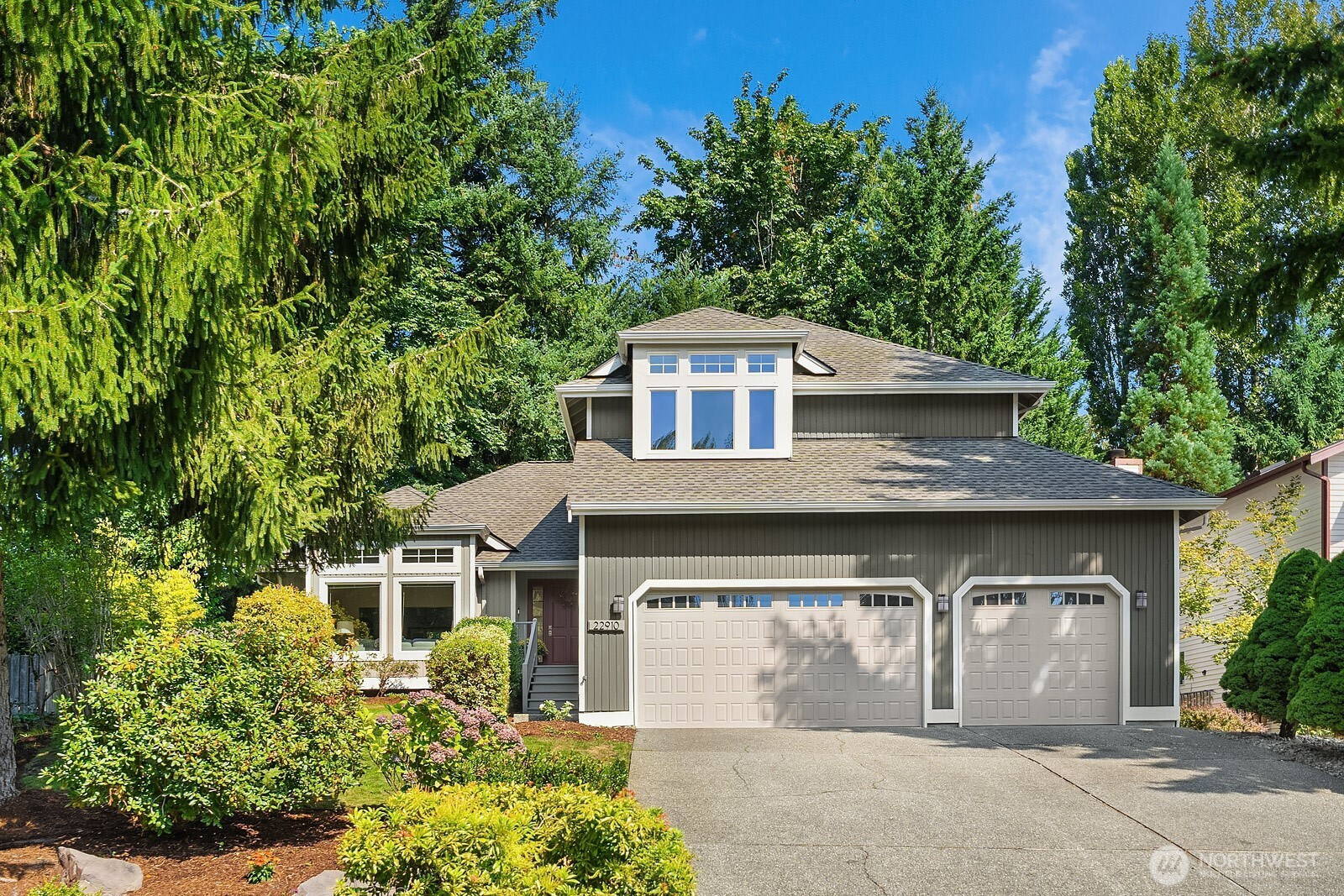 22910 NE 15 Place, Sammamish, WA 98074