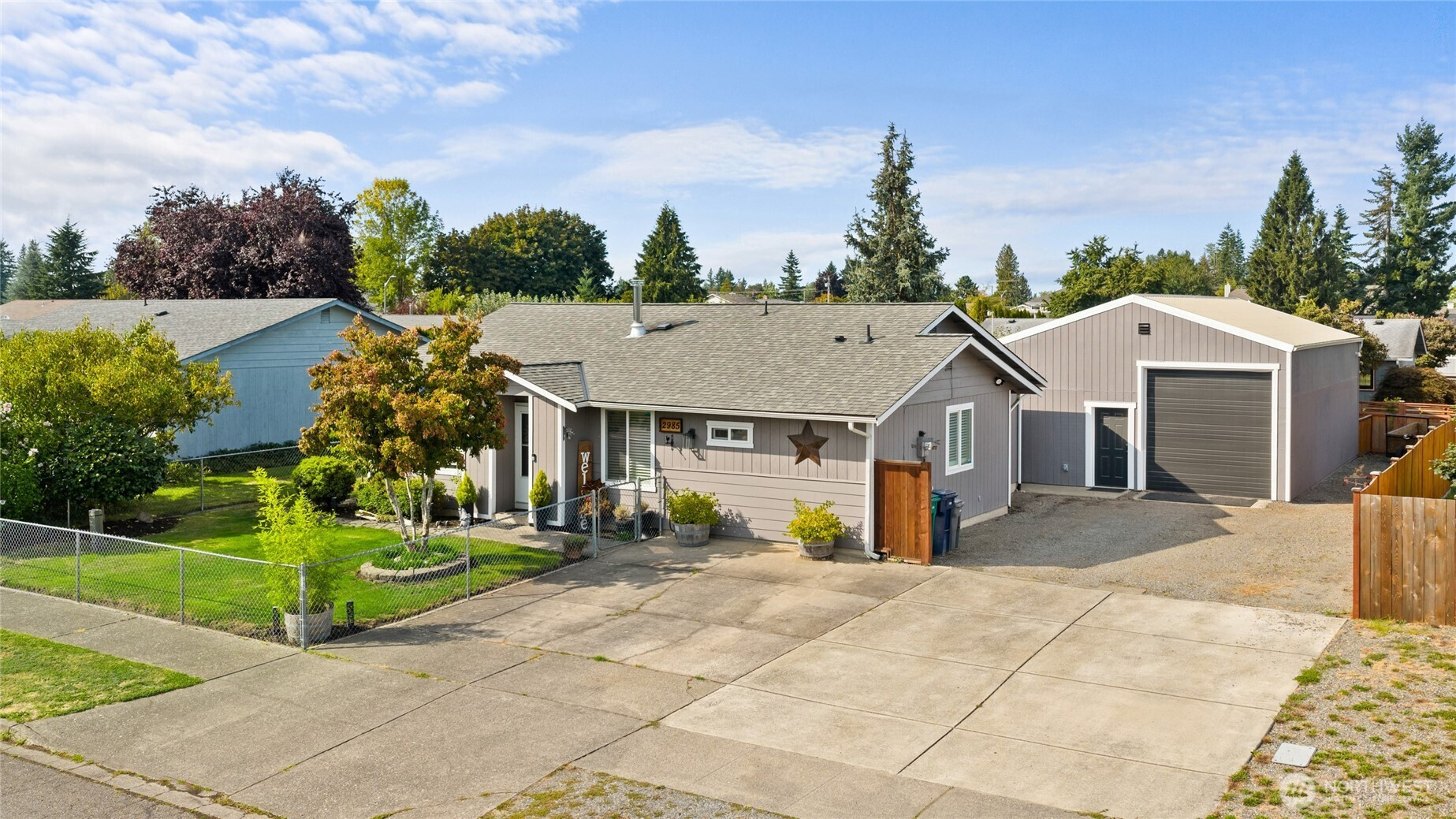 2985 Sun Mountain Drive, Enumclaw, WA 98022