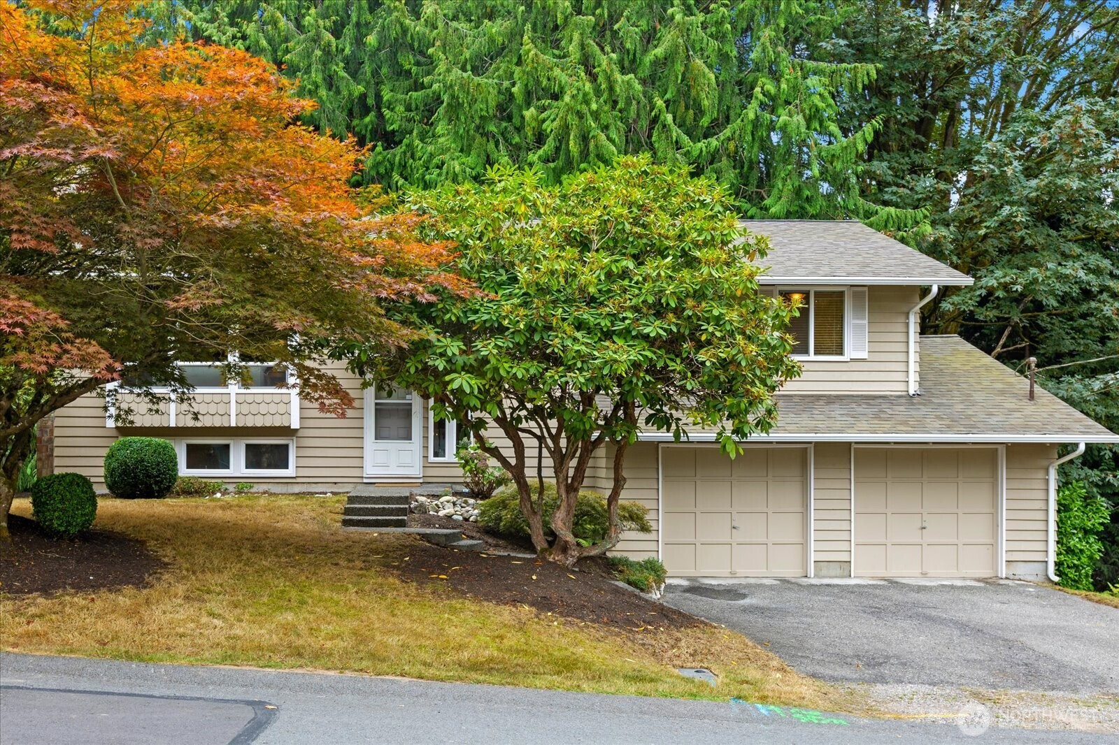 8820 194th Street SW, Edmonds, WA 98026