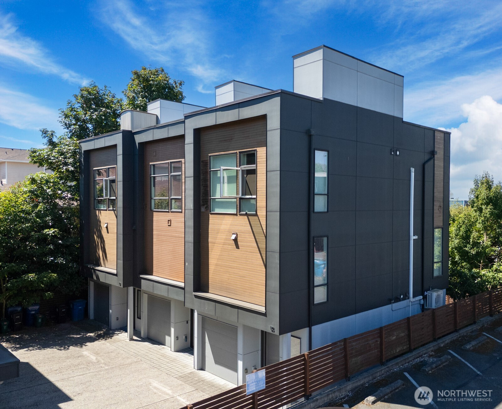123 20th Avenue, Seattle, WA 98122