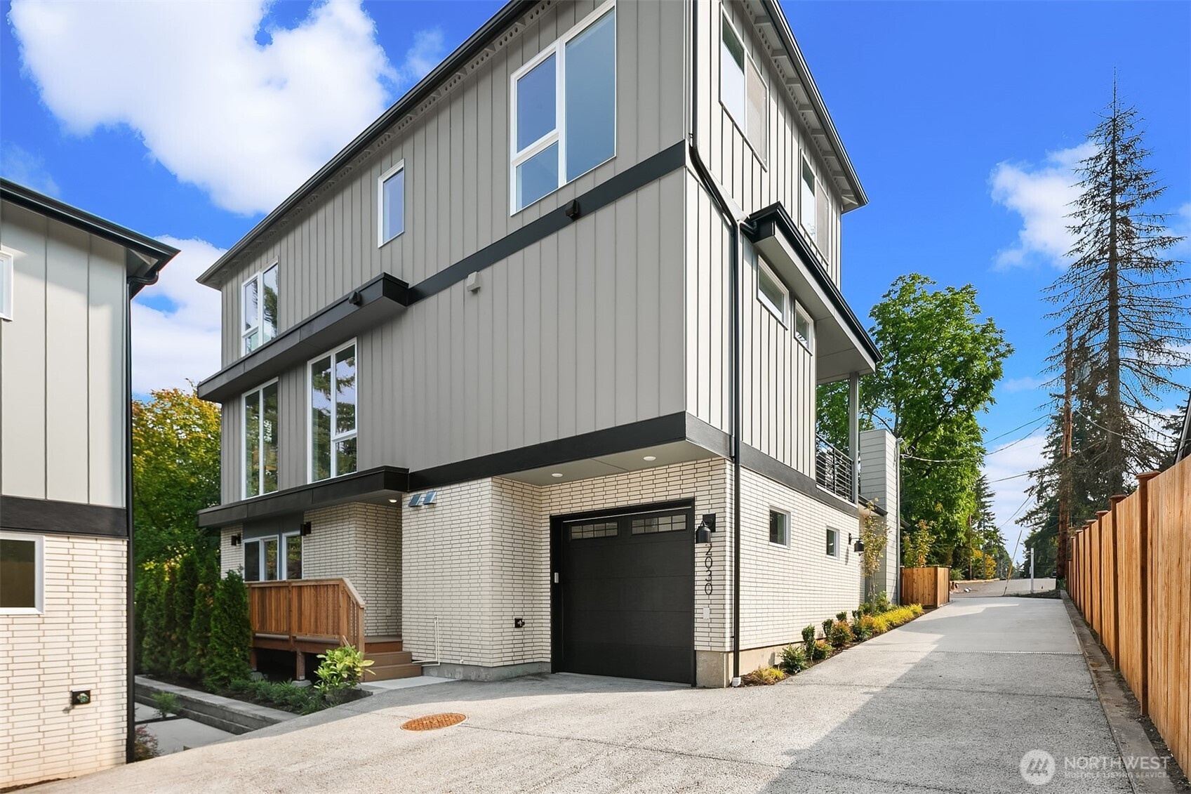 2030 NE 123rd Street, Seattle, WA 98125