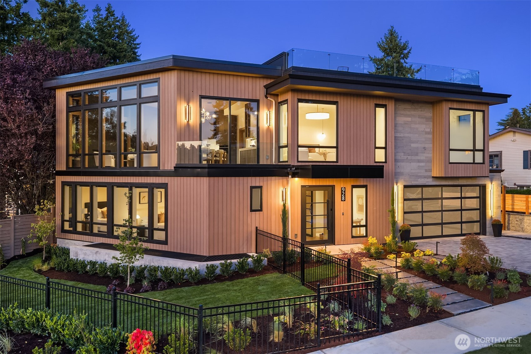 928 and 926 18th Avenue W, Kirkland, WA 98033