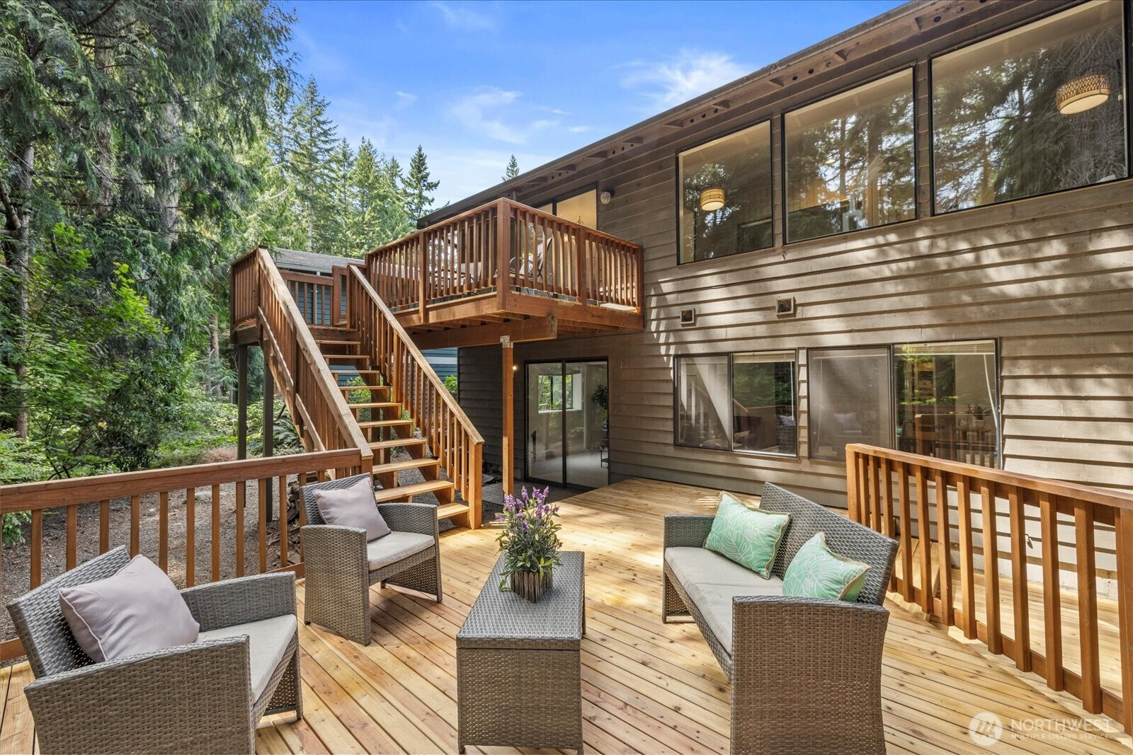 14407 Salal Dr, Edmonds, WA 98026