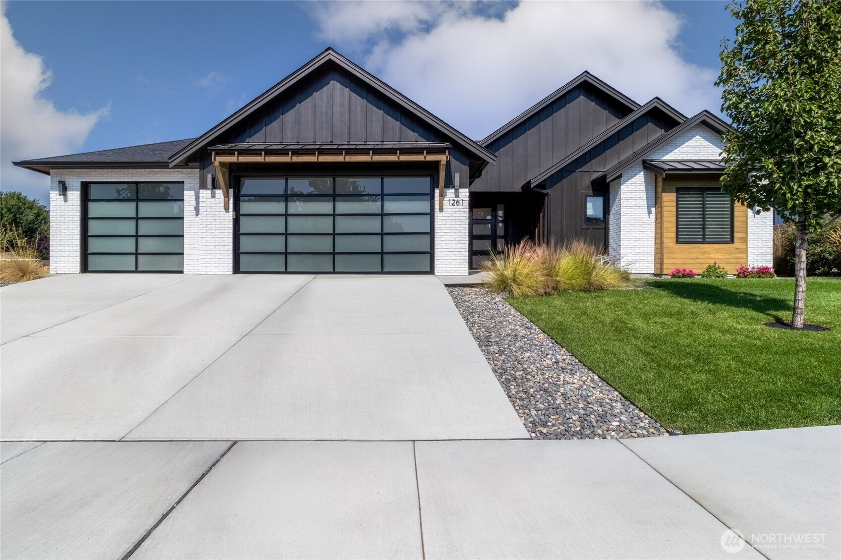 1261 Doc Bar Place, Walla Walla, WA 99362