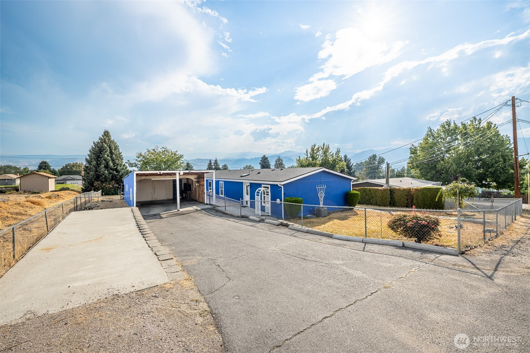 68 24th Street NE, East Wenatchee, WA 98802