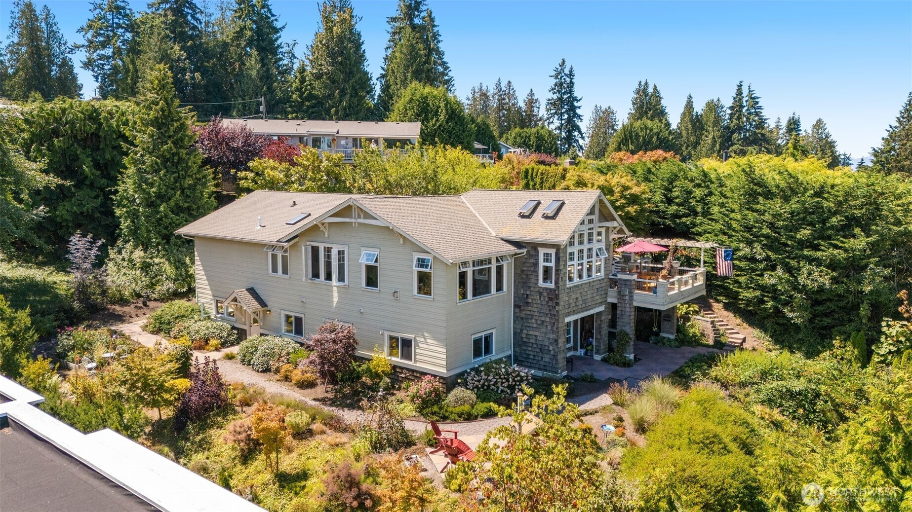 18105 Sunset Way, Edmonds, WA 98026