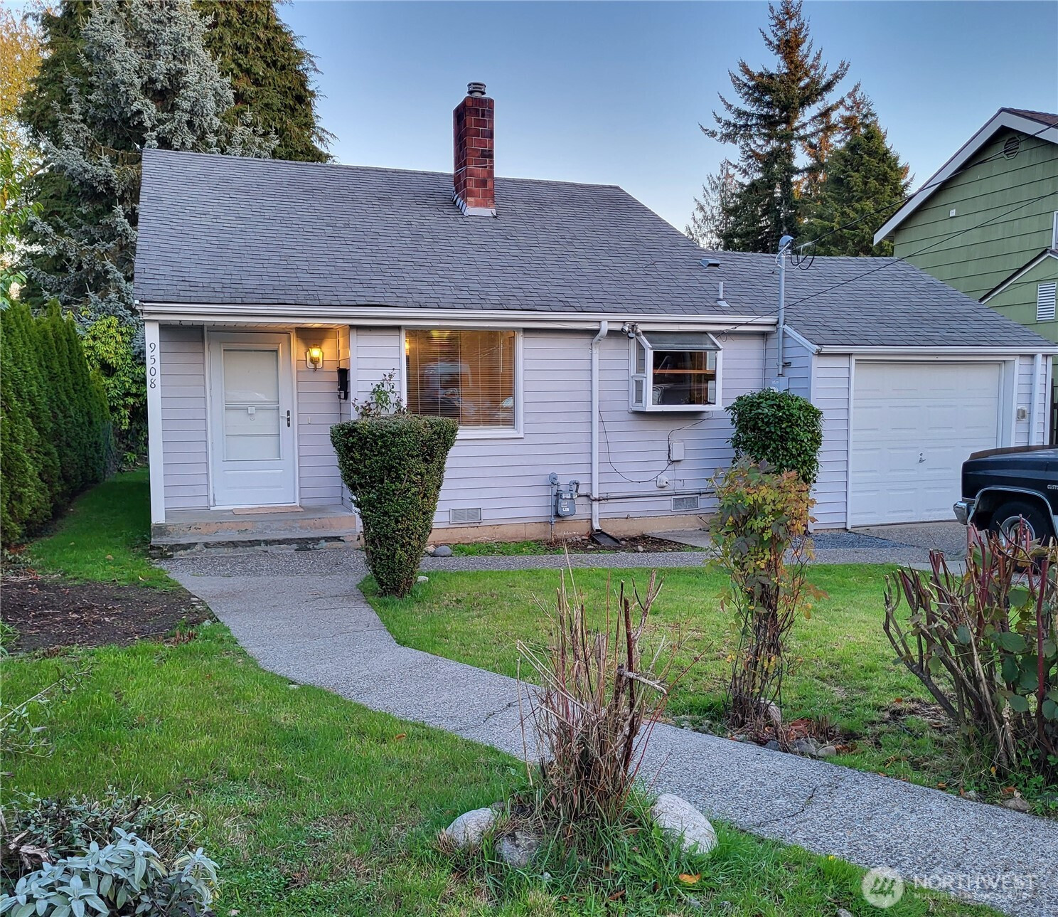 9508 Wallingford Avenue N, Seattle, WA 98103