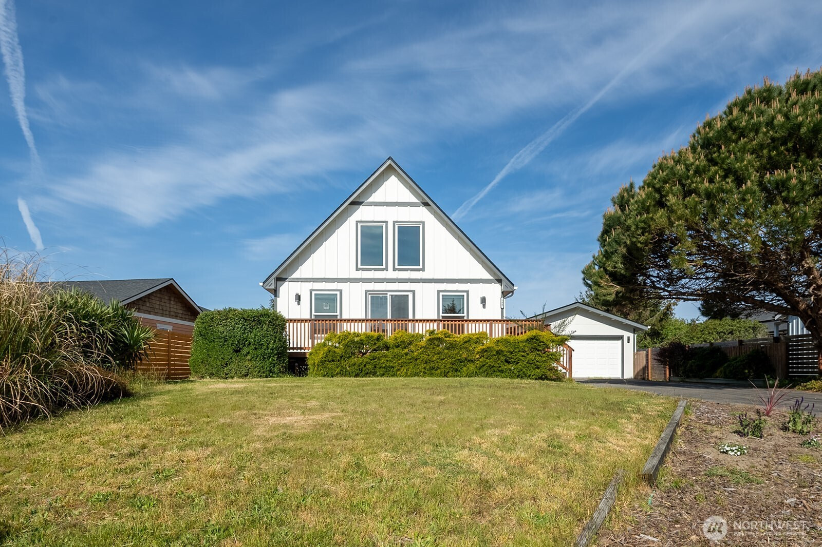585 Ocean Shores Boulevard SW, Ocean Shores, WA 98569