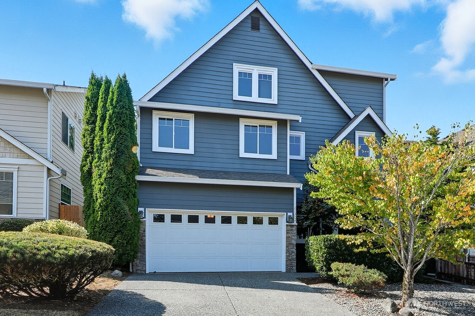 21204 41st Court W, Mountlake Terrace, WA 98043