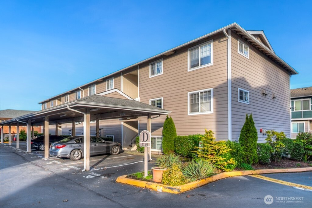 1138 N 198th Street, Shoreline, WA 98133