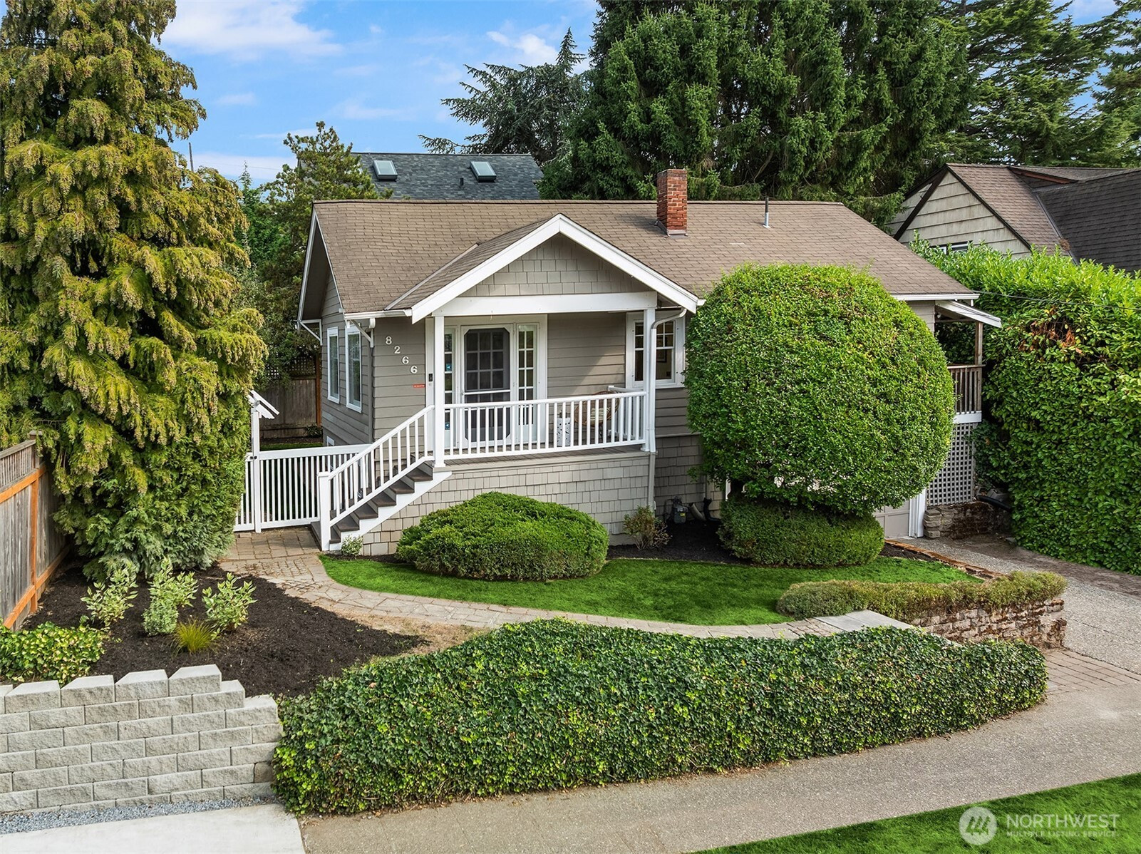8266 4th Avenue NE, Seattle, WA 98115