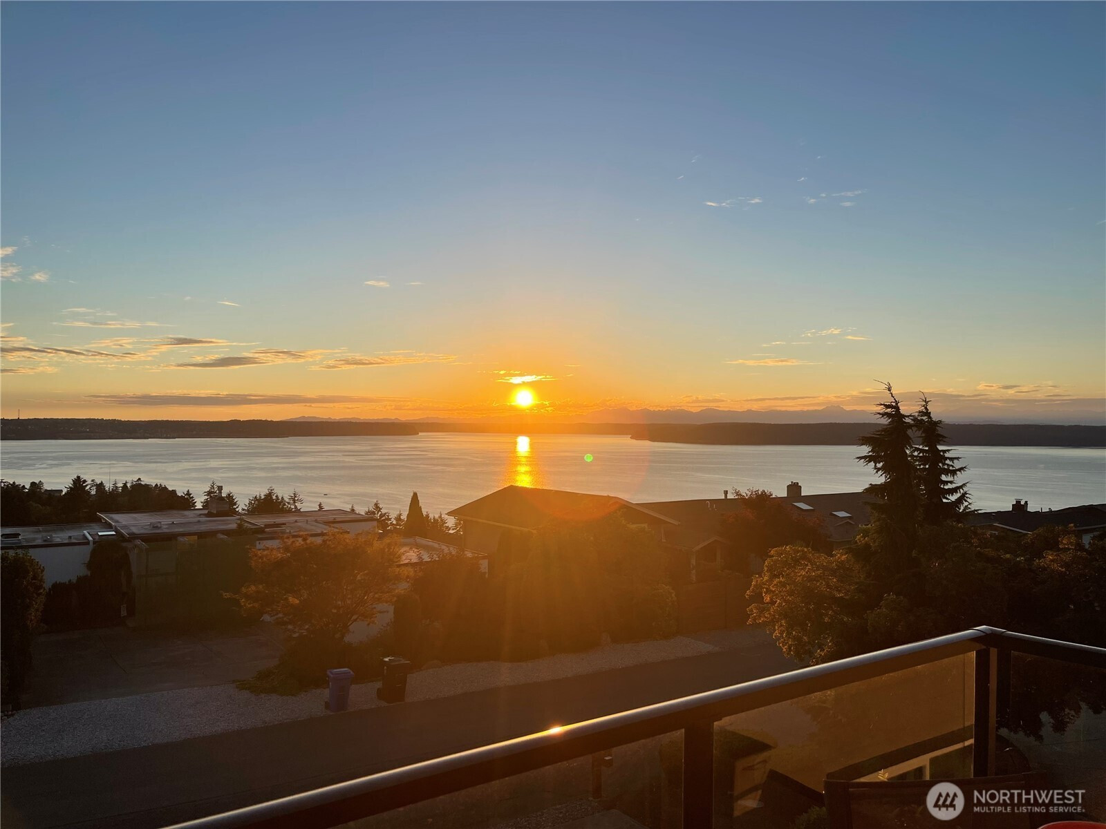 5521 Frances Avenue NE, Tacoma, WA 98422