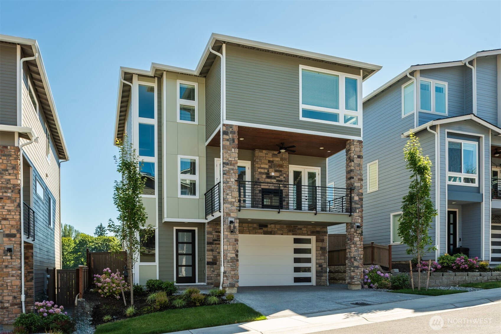 7523 S 130th Place, Seattle, WA 98178