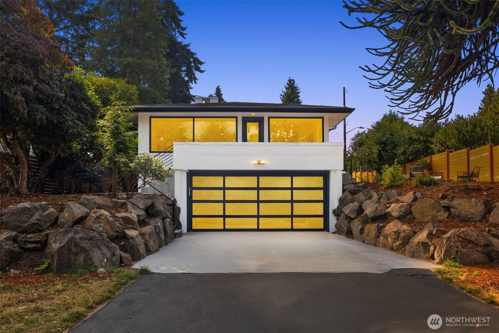10055 48th Avenue NE, Seattle, WA 98125