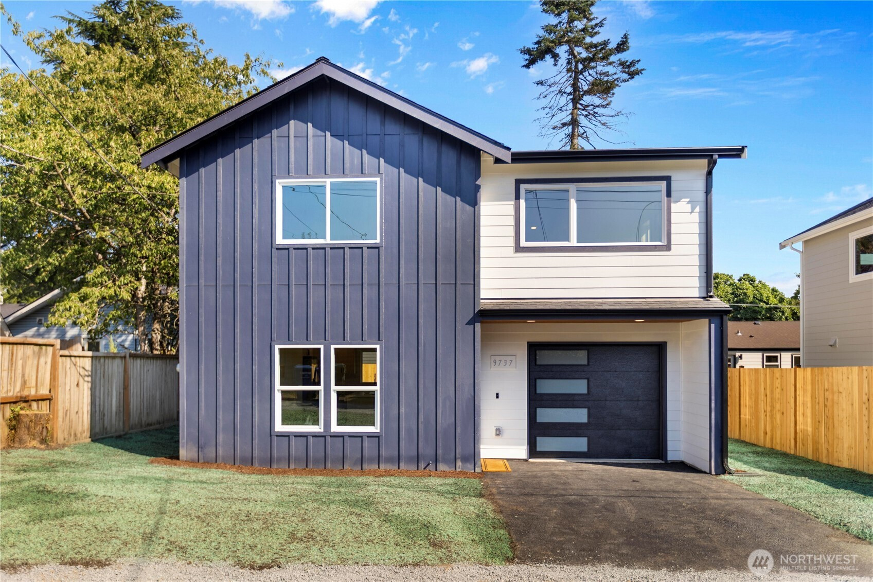 9737 Evanston Avenue N, Seattle, WA 98103