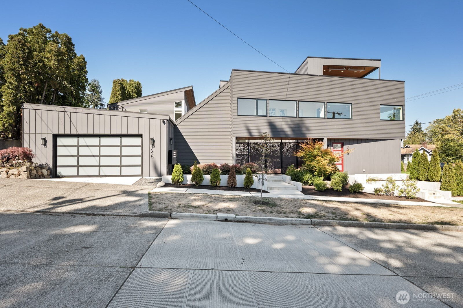 748 N 96th Street, Seattle, WA 98103