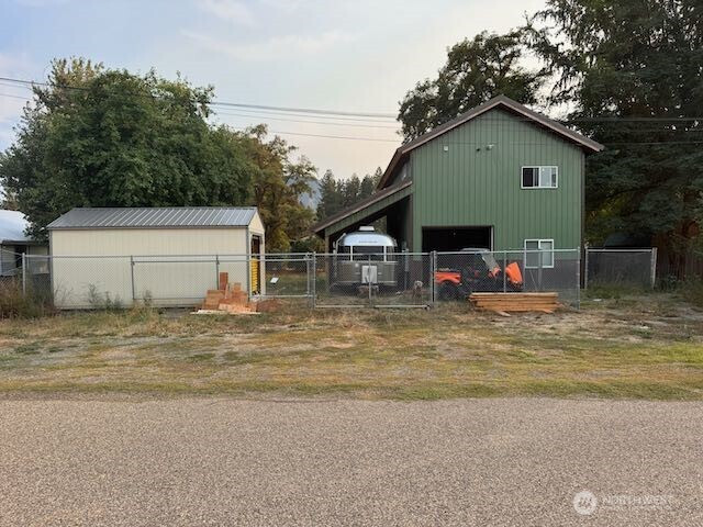 811 Lincoln Avenue, Cle Elum, WA 98943