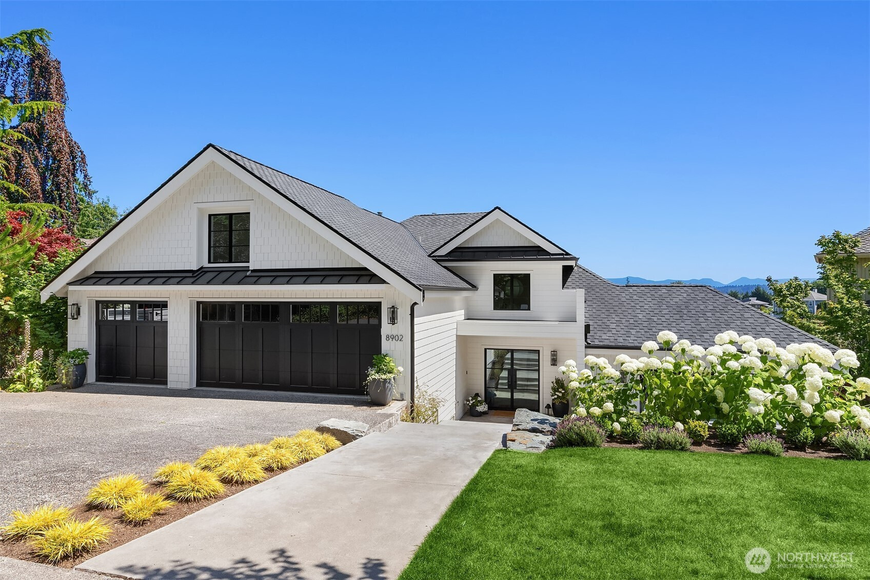 8902 45th Avenue NE, Seattle, WA 98115