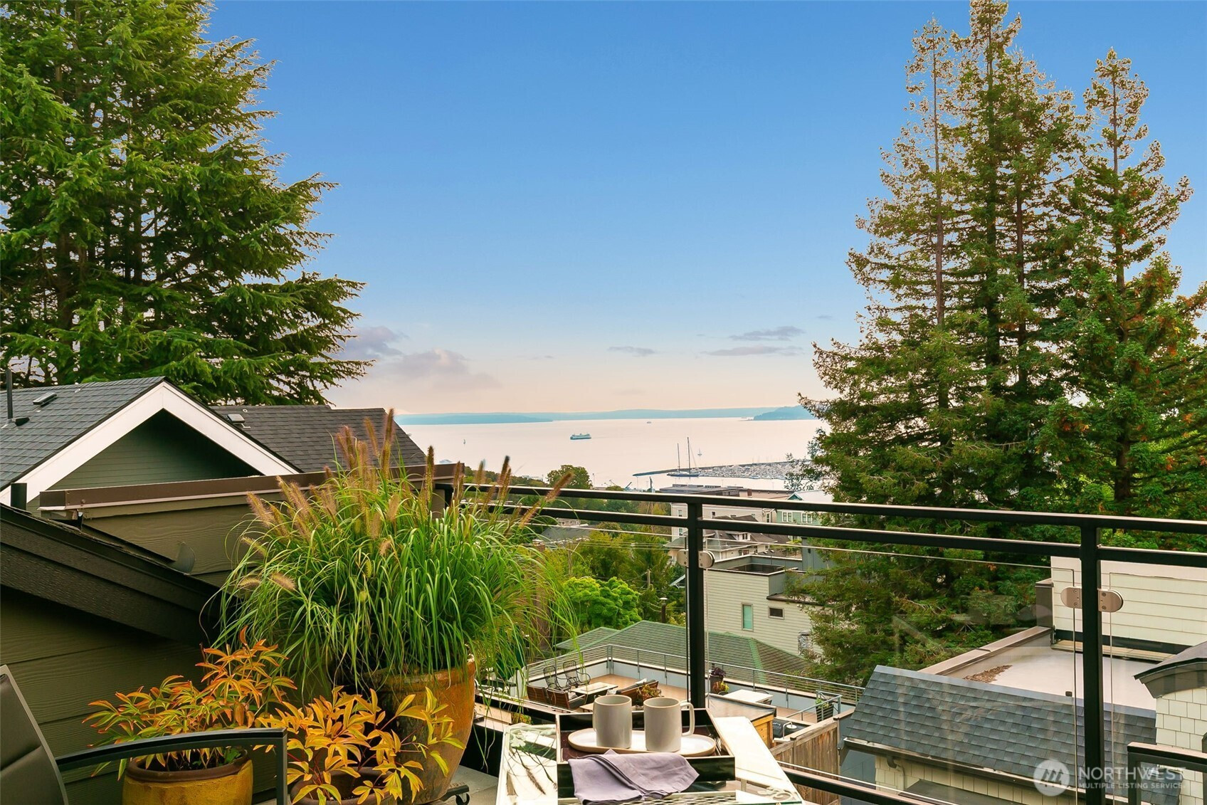 2111 9th Avenue W, Seattle, WA 98119