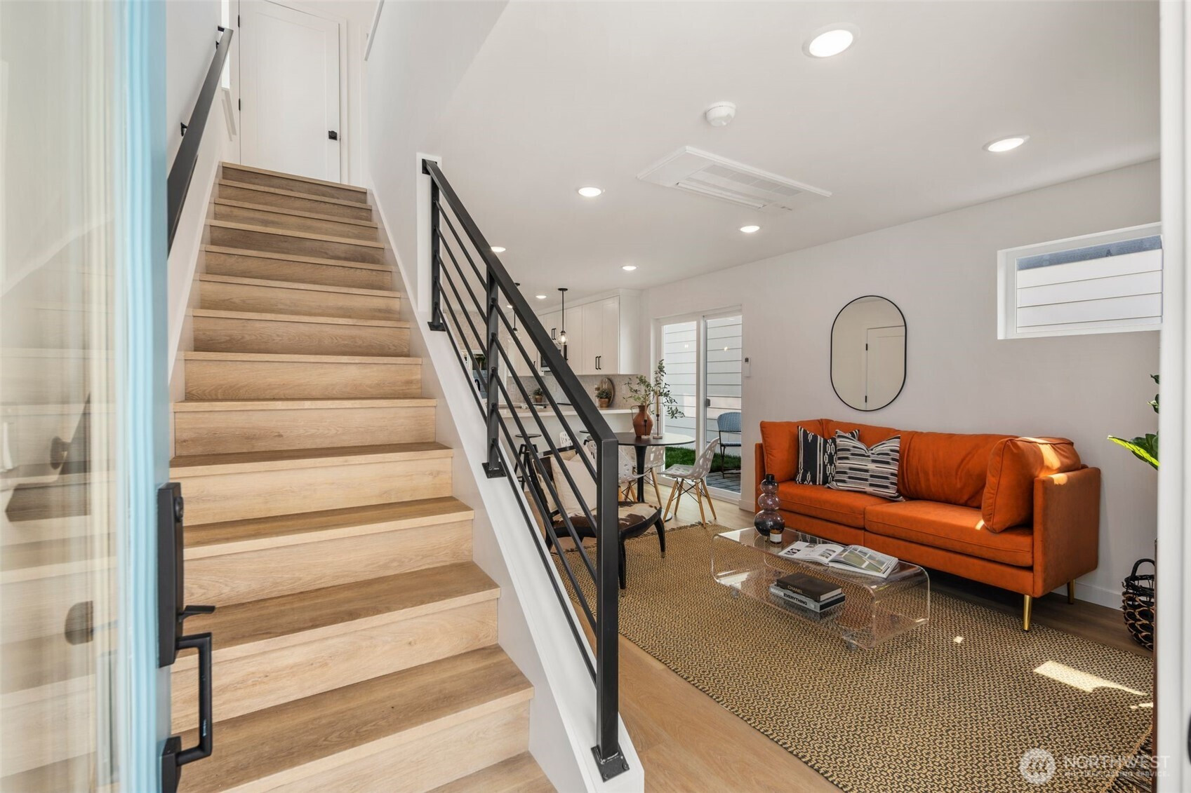 818 B S Sullivan Street, Seattle, WA 98108