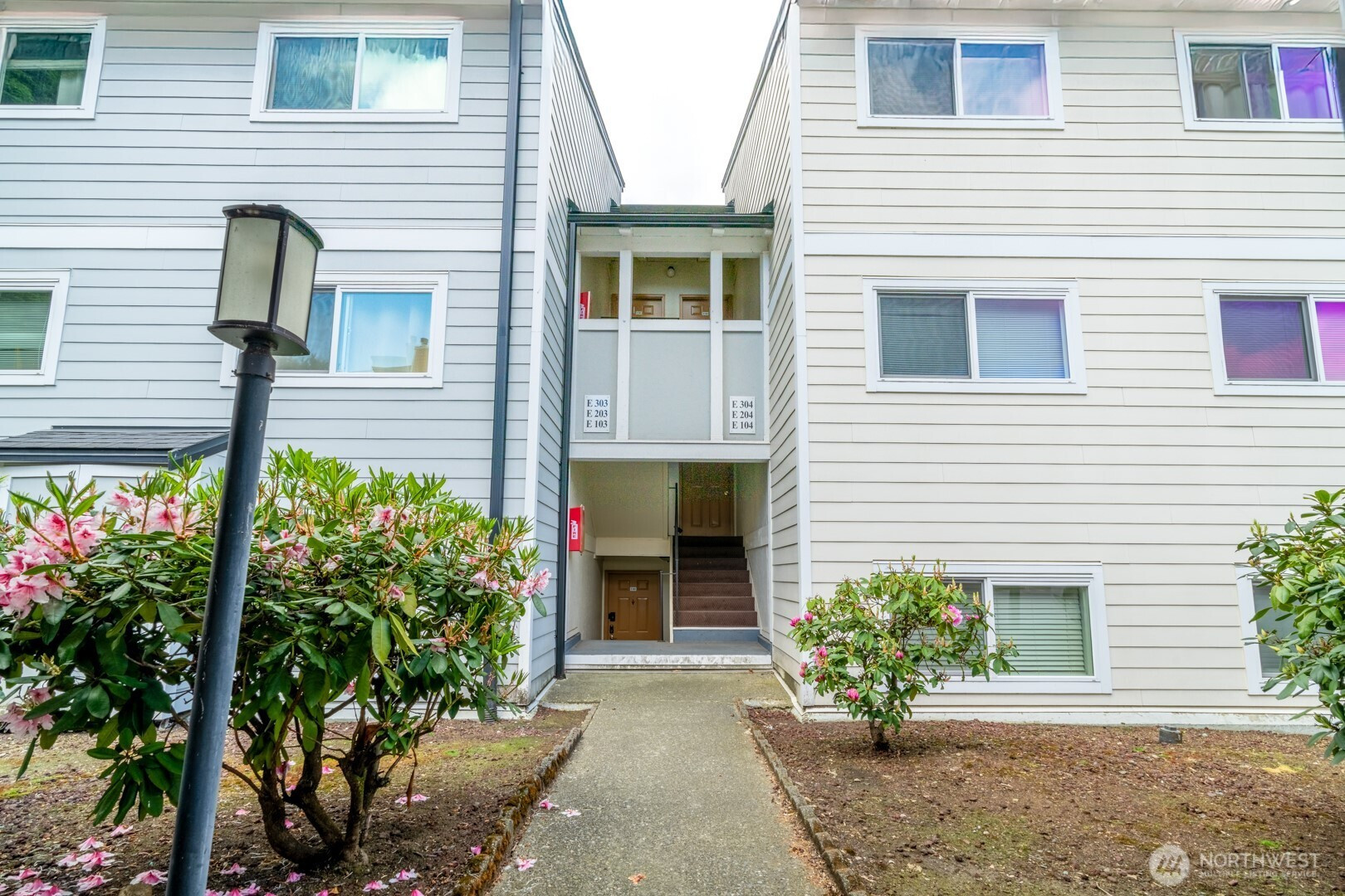 15210 Macadam Road S, Tukwila, WA 98188