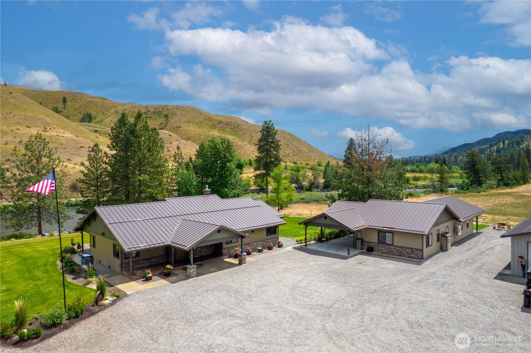 14 Maverick Lane, Carlton, WA 98814