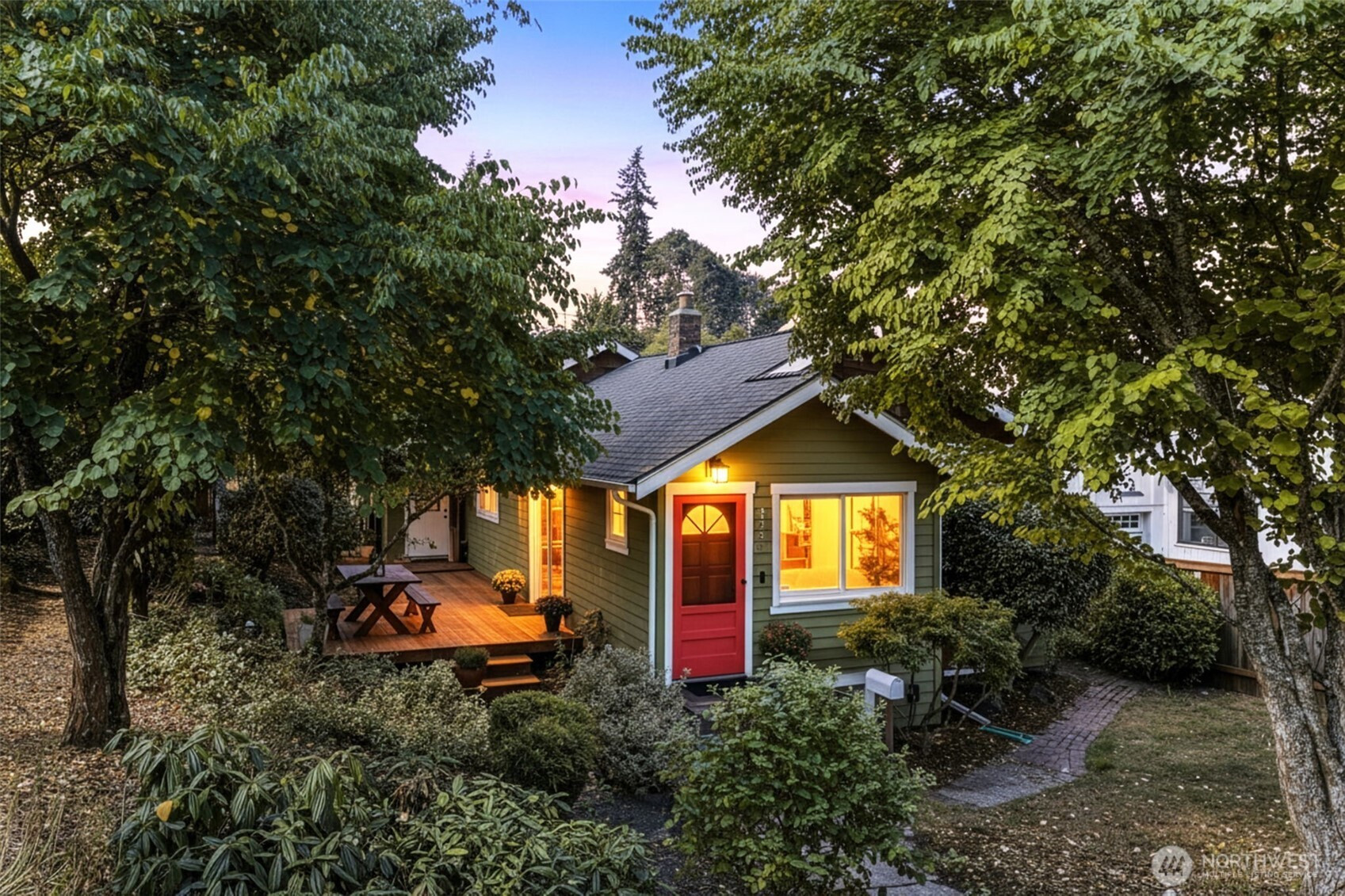 3259 47th Avenue SW, Seattle, WA 98116