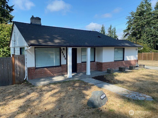 19285 Burke Avenue N, Shoreline, WA 98133