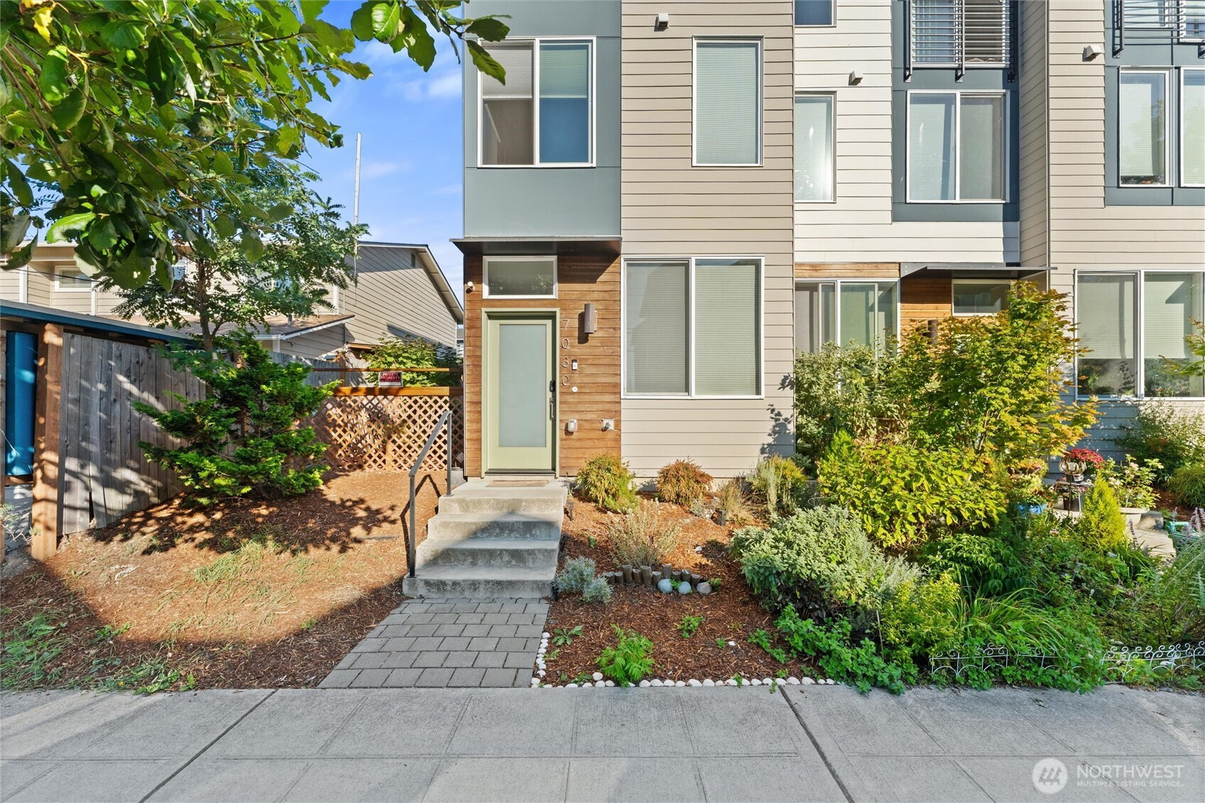 7030 42nd Avenue S, Seattle, WA 98118