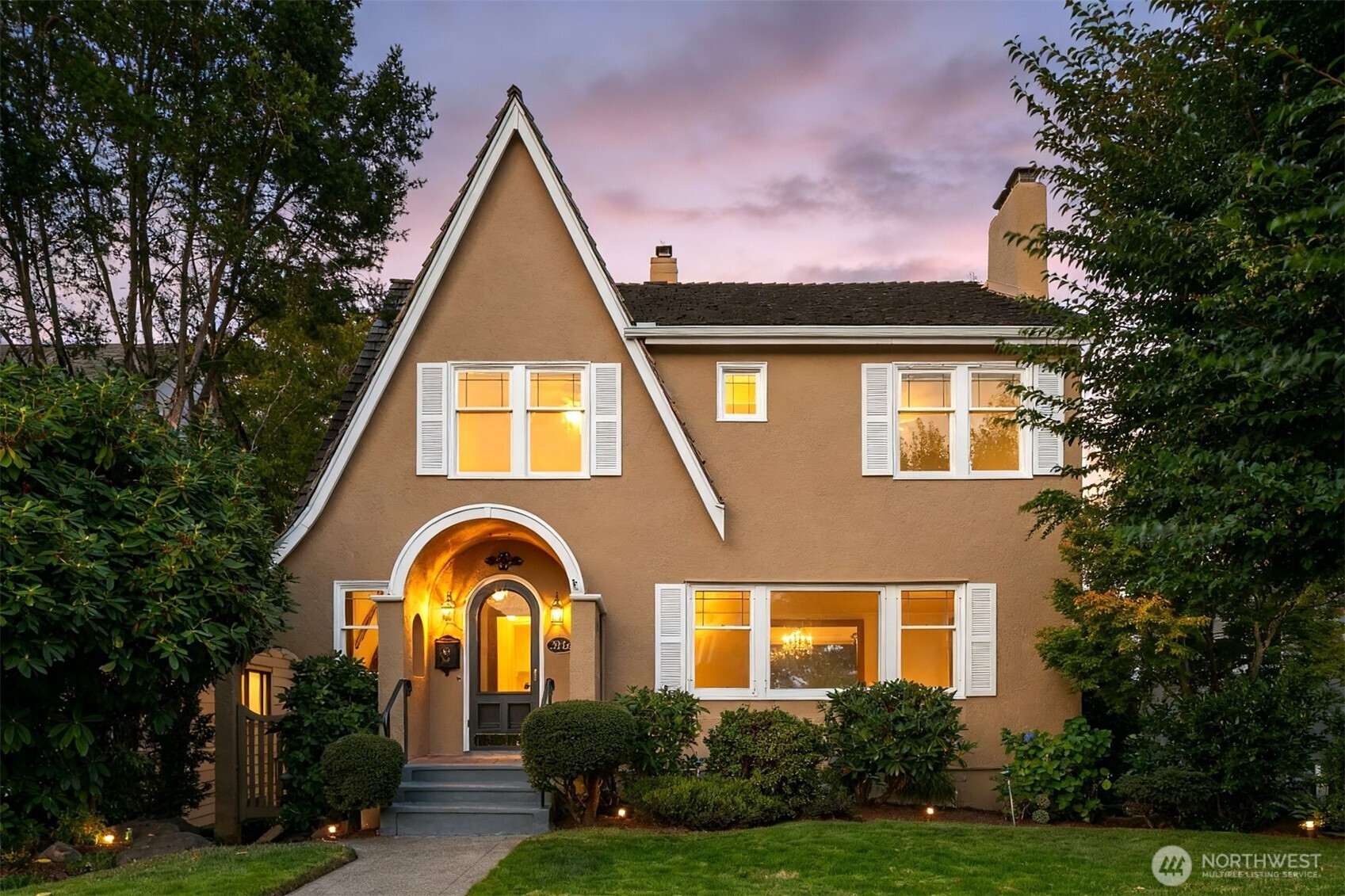 3832 48th Avenue NE, Seattle, WA 98105