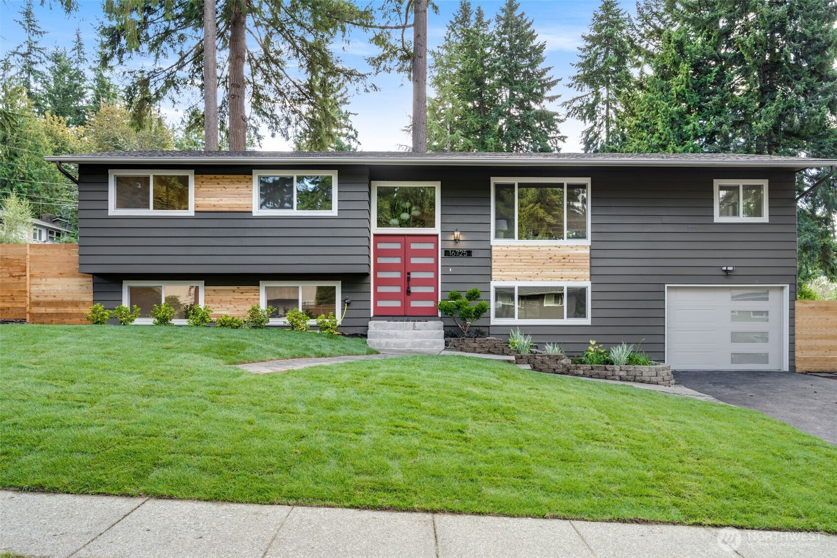16725 NE 97th Street, Redmond, WA 98052