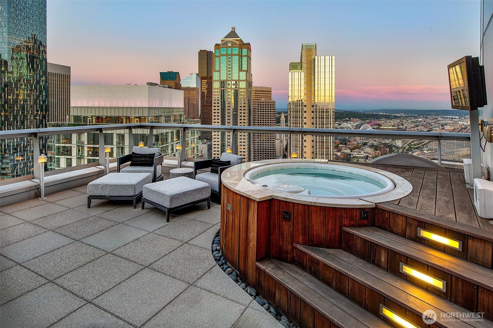 1521 2nd Avenue, Seattle, WA 98101