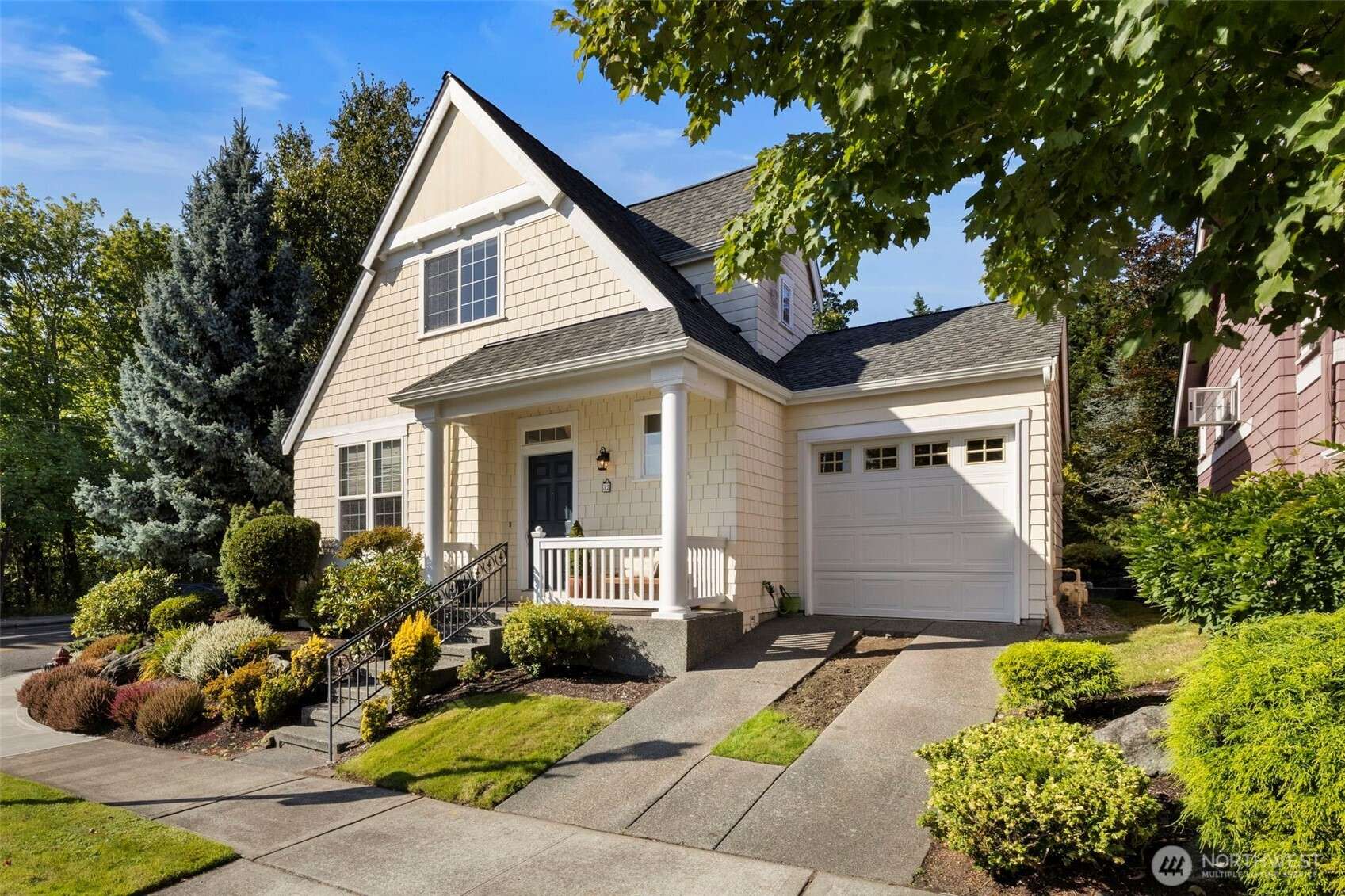 32 NE Sunset Street, Poulsbo, WA 98370