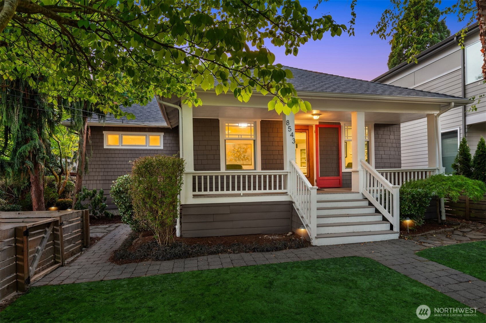 8543 Ashworth Avenue N, Seattle, WA 98103