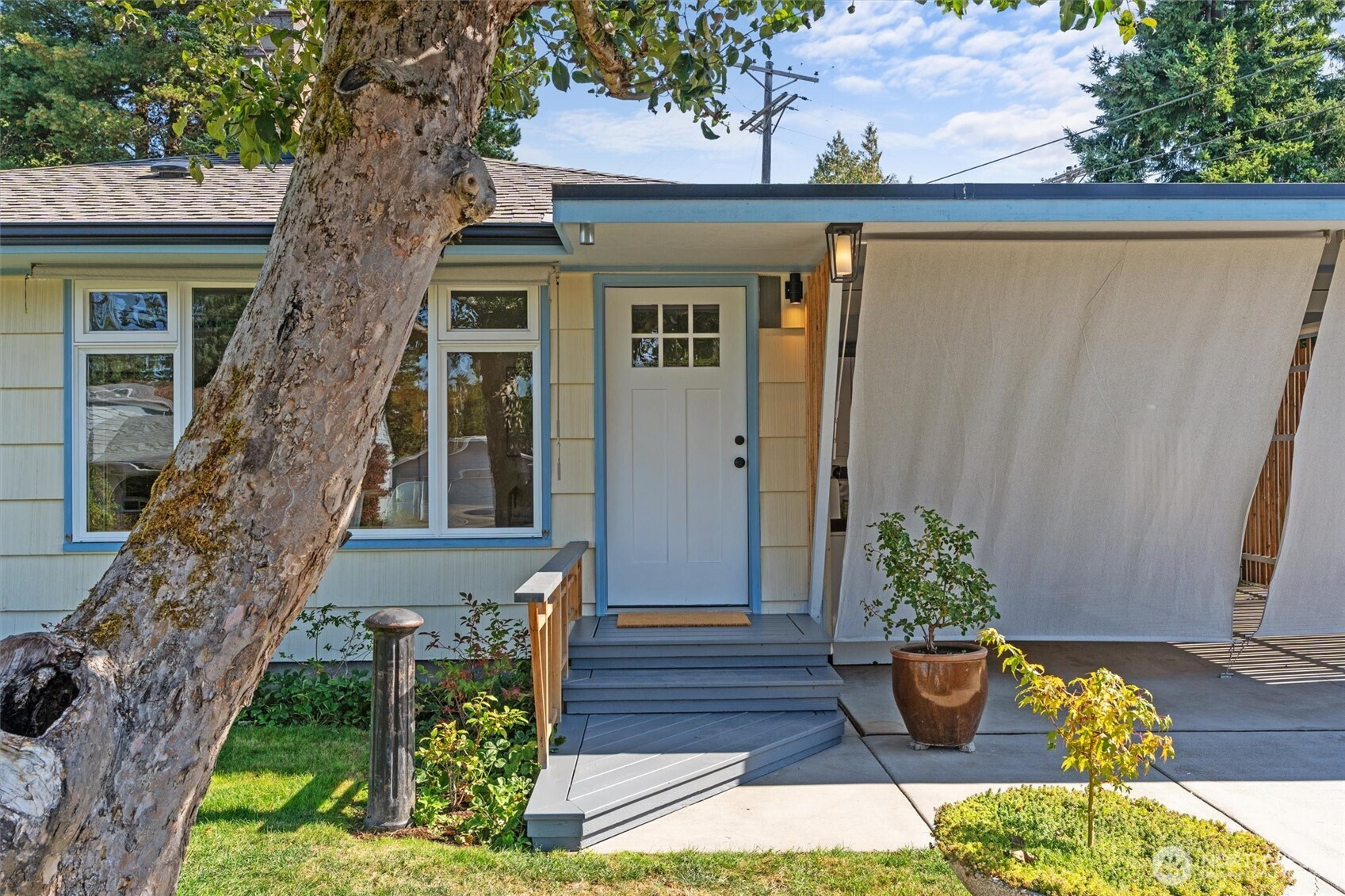 7530 Olympus Drive W, University Place, WA 98466
