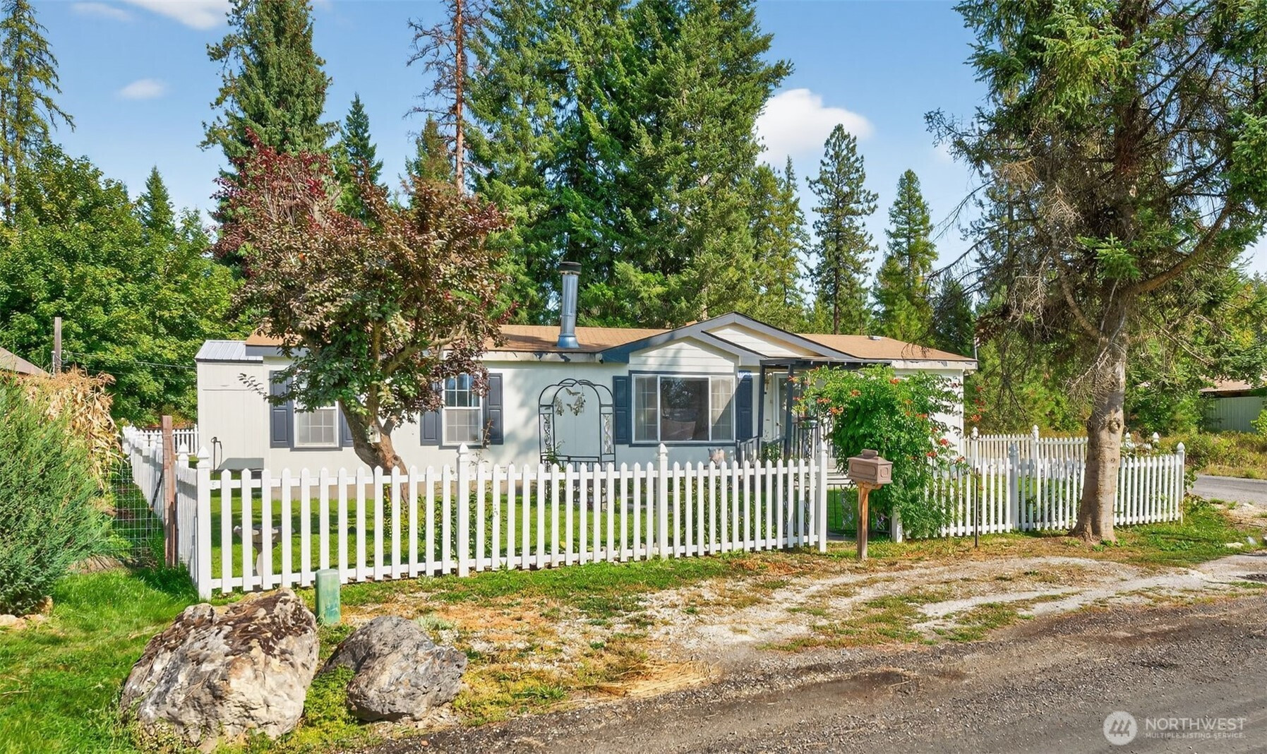 33283 S Lakeview Lane, Valley, WA 99181